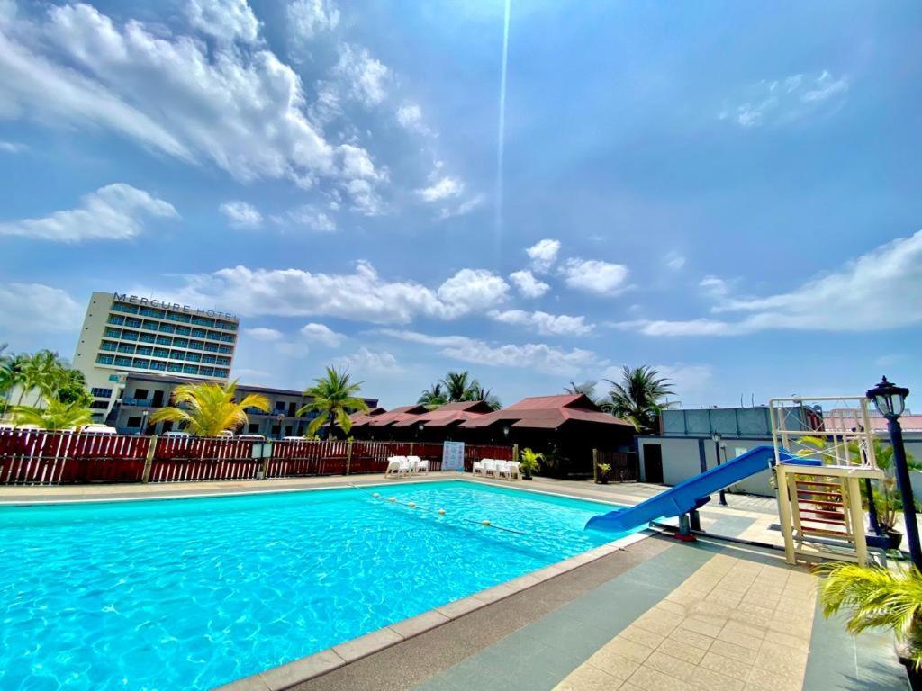 Langgura Baron Resort Pantai Cenang  Kültér fotó