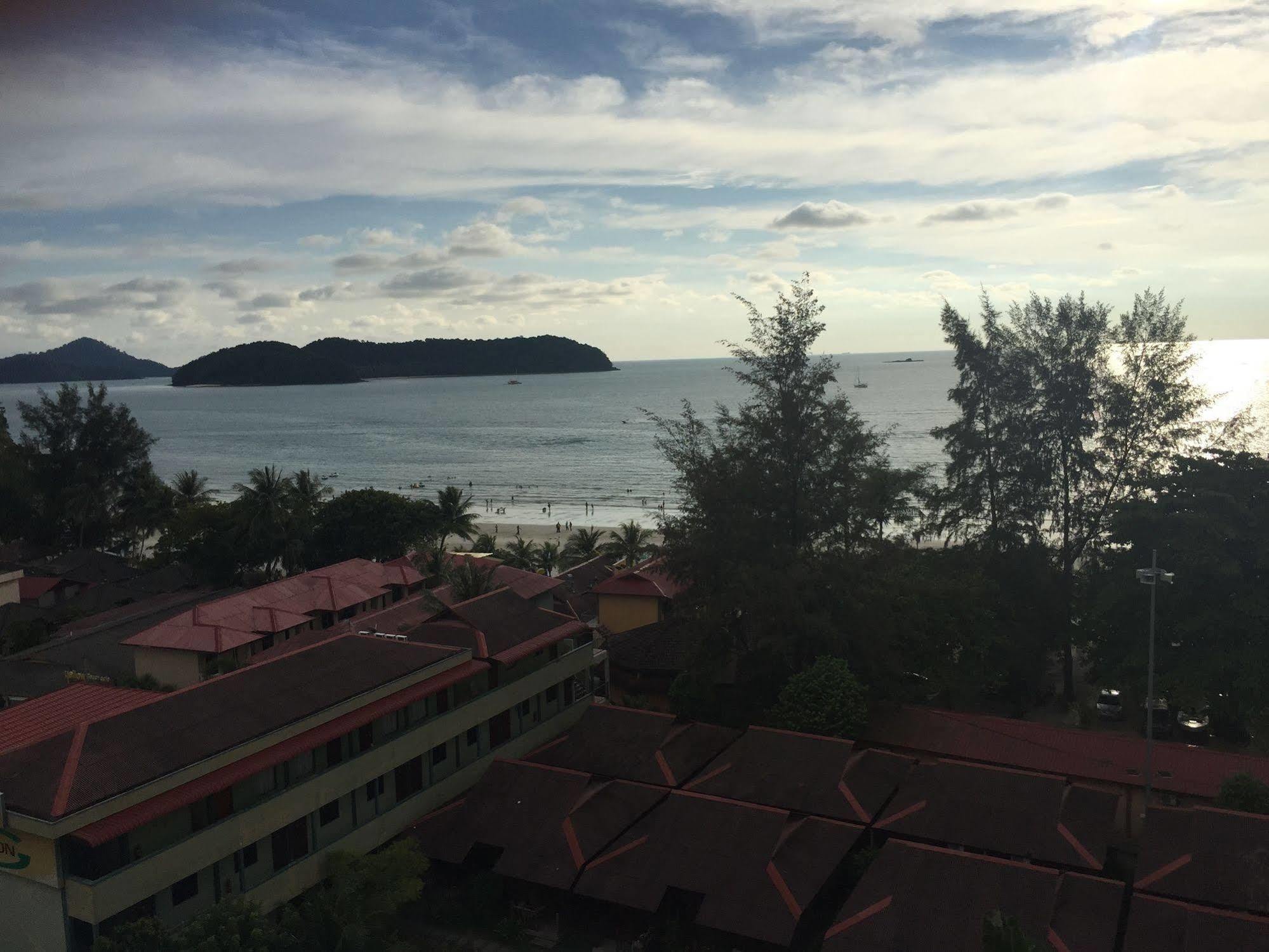 Langgura Baron Resort Pantai Cenang  Kültér fotó